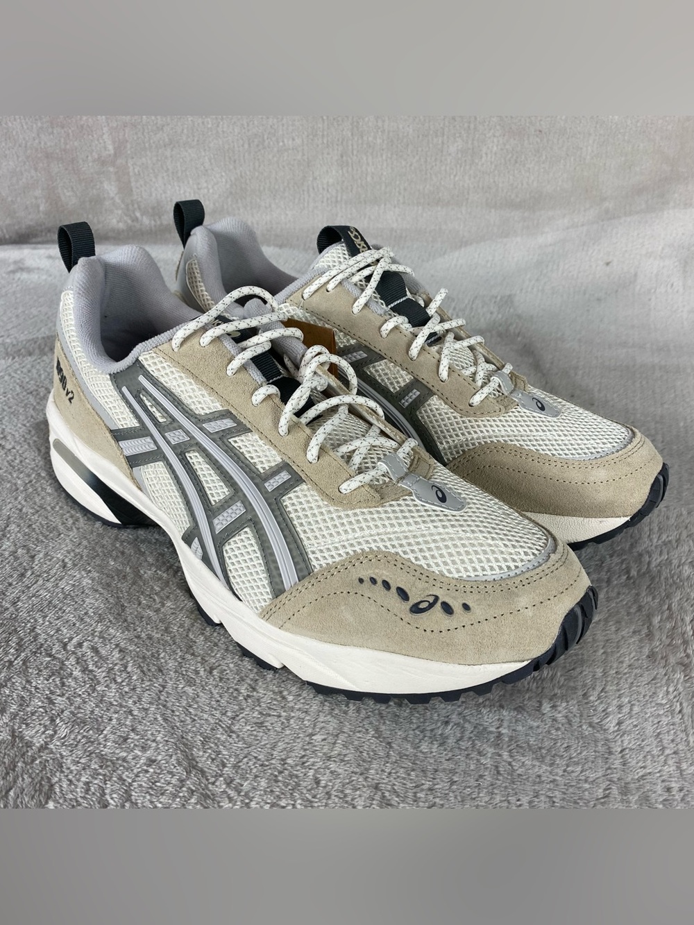 Asics 1090v2 Mens Shoes 1203A224 Size 11.5 Cream Clay Running Sneakers NEW